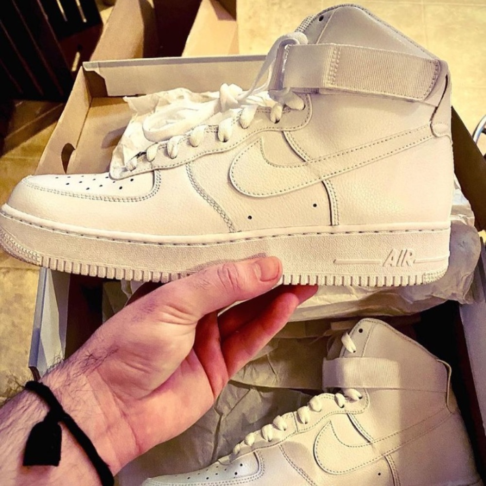 AIR FORCE 1’s - Men’s 10.5 (White)